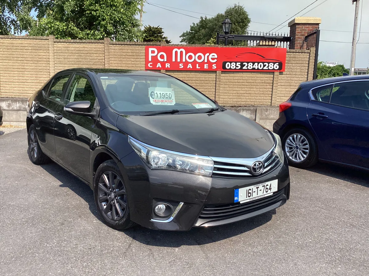Toyota Corolla ** CAMERA * SAT NAV - Image 1