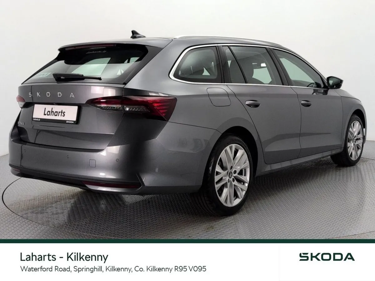 Skoda Octavia COMBI SELECTION 2.0TDI 150HP DSG *RE - Image 2