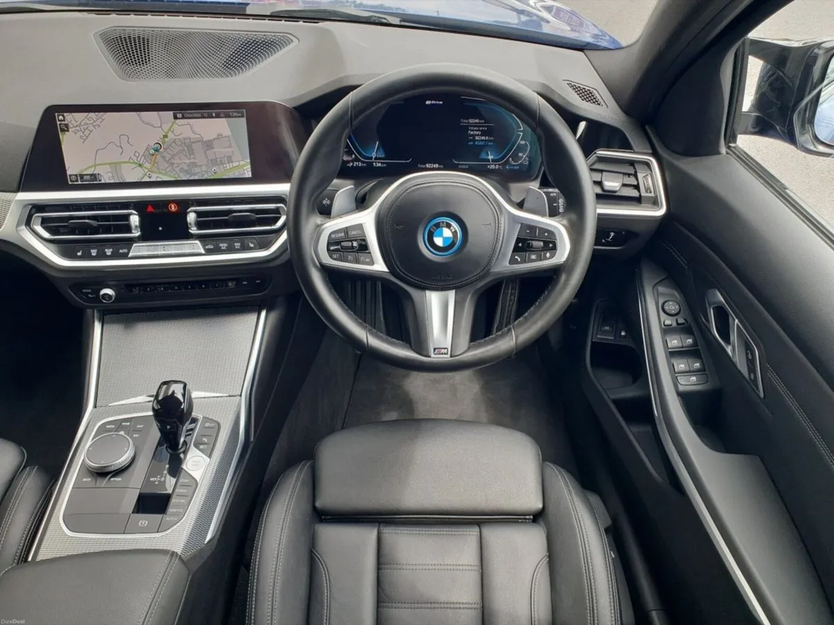 BMW 3-Series 330e xDrive M Sport Auto - Image 5