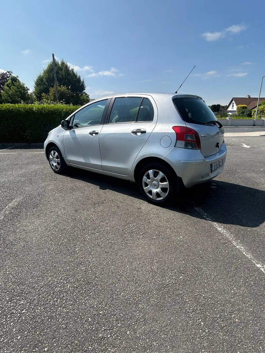 2010 Toyota Yaris 1.0 petrol - Image 4