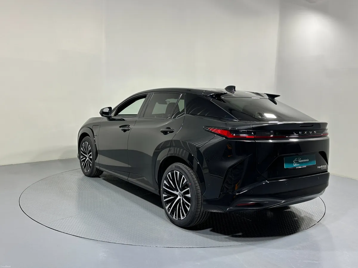 Lexus RZ450E Takumi AWD 71.4 Kw/H Long Range 241 - Image 5