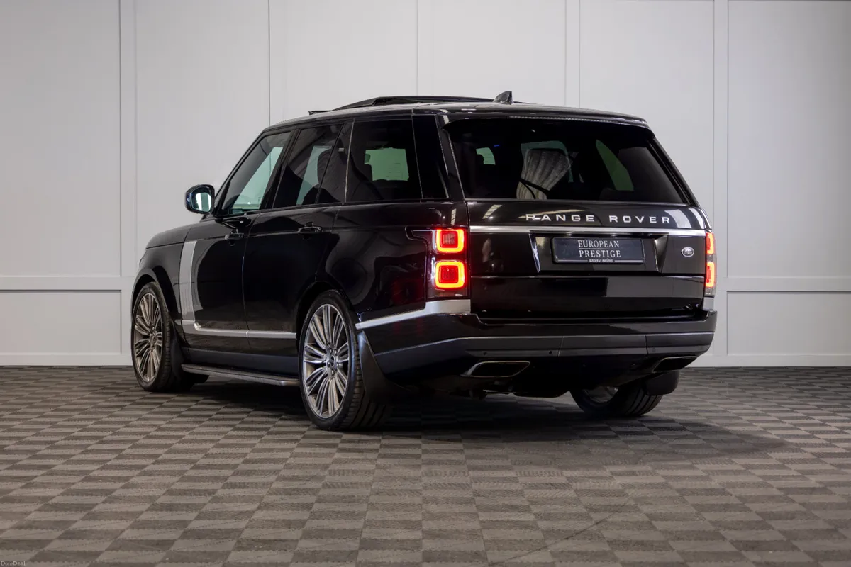 2022 Range Rover Westminster P400e 5 Seat N1 - Image 4