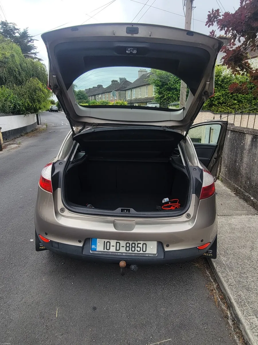 Renault Megane 2010 - Image 2