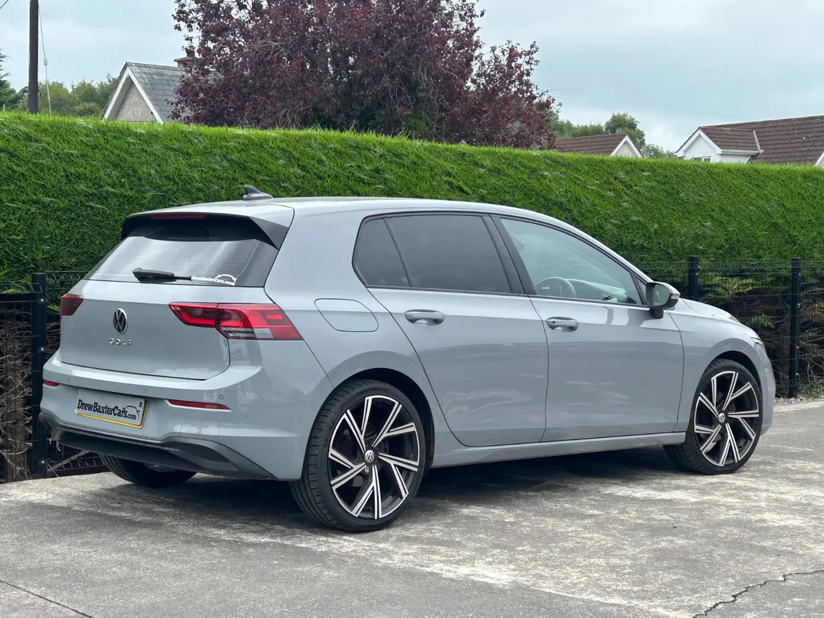 21Volkswagen Golf 1.5 Tsi Life €17250 inc Vrt - Image 6