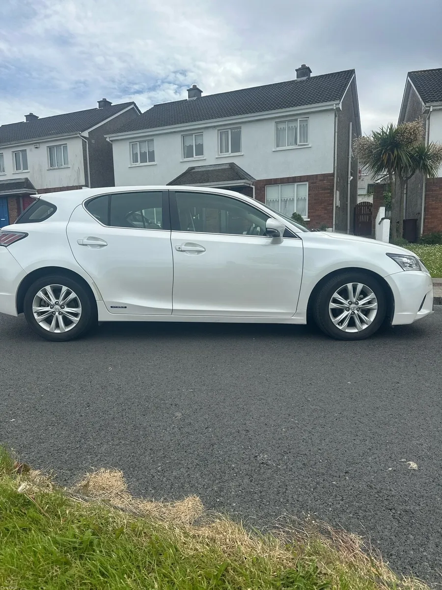 *New NCT* Lexus ct200h Executive Model - Image 2