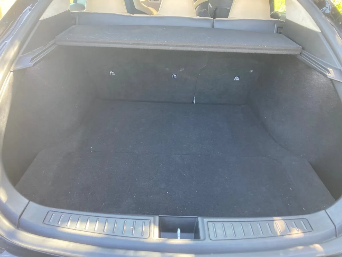 Tesla Model S 2016 - Image 2