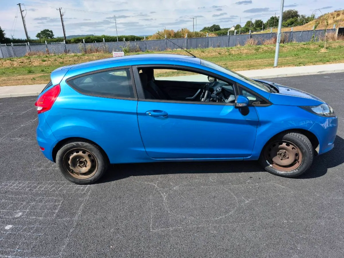 Ford fiesta - Image 3