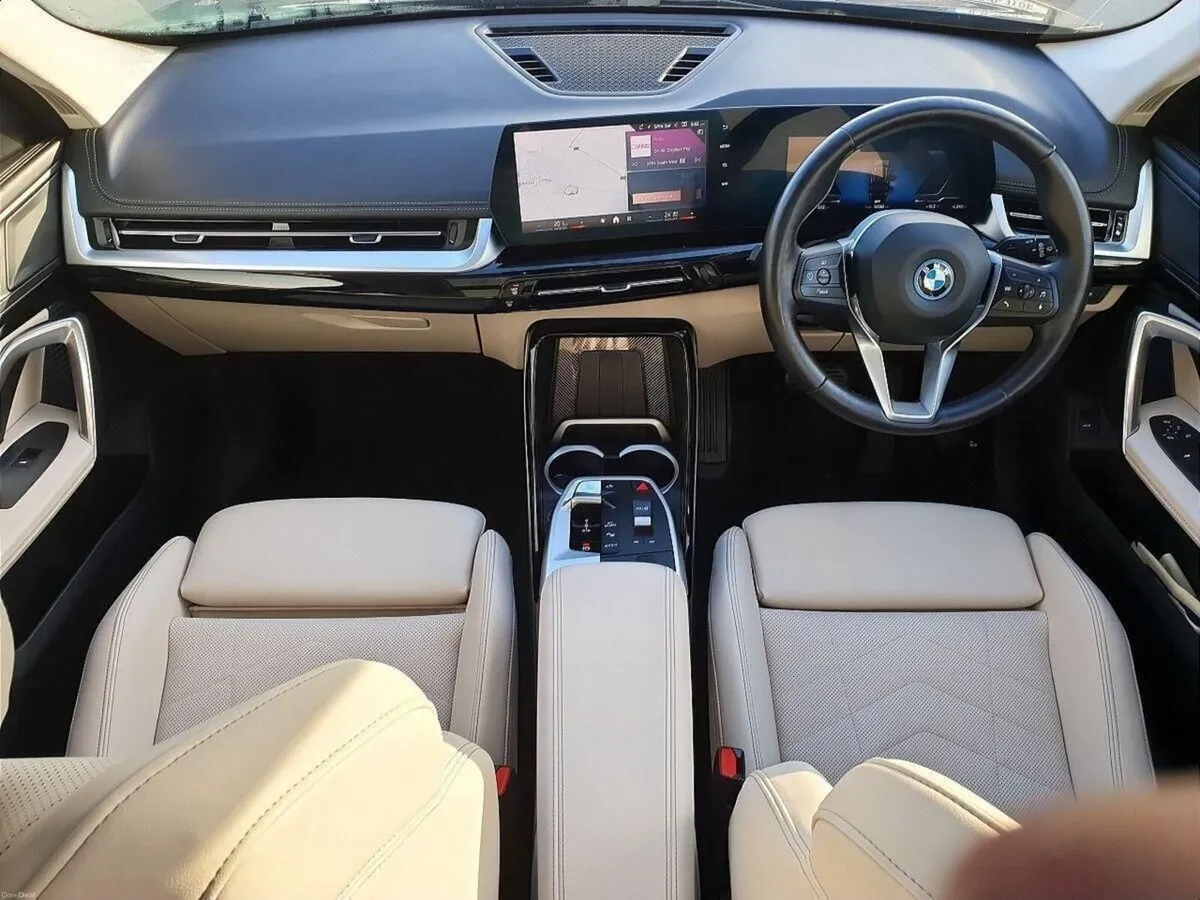 BMW iX1 eDrive20 xLine - Image 4