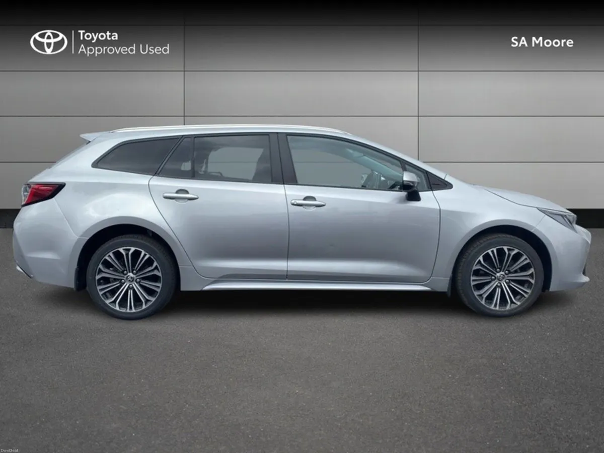 Toyota Corolla ESTATE - SOL TOURING SPORT - Image 3