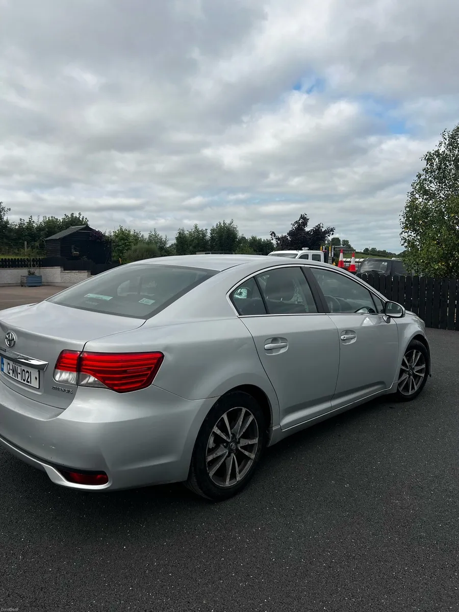 2012 Toyota Avensis - Image 4