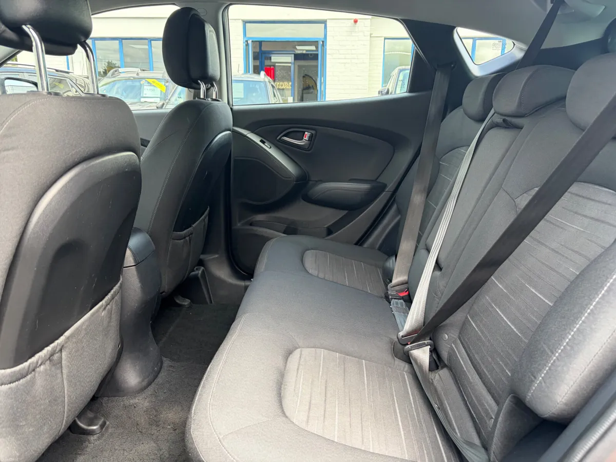 2014 HYUNDAI IX35 1.7d CELEBRATION NEW NCT - Image 6