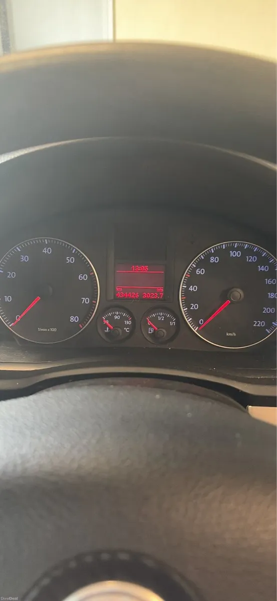 2008 Volkswagen Golf - Image 2