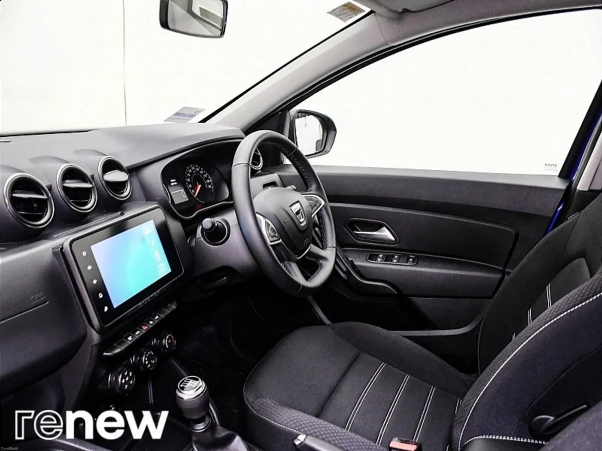 Dacia Duster 1.0 TCe 90 Comfort. Tiny Mileage - Image 5