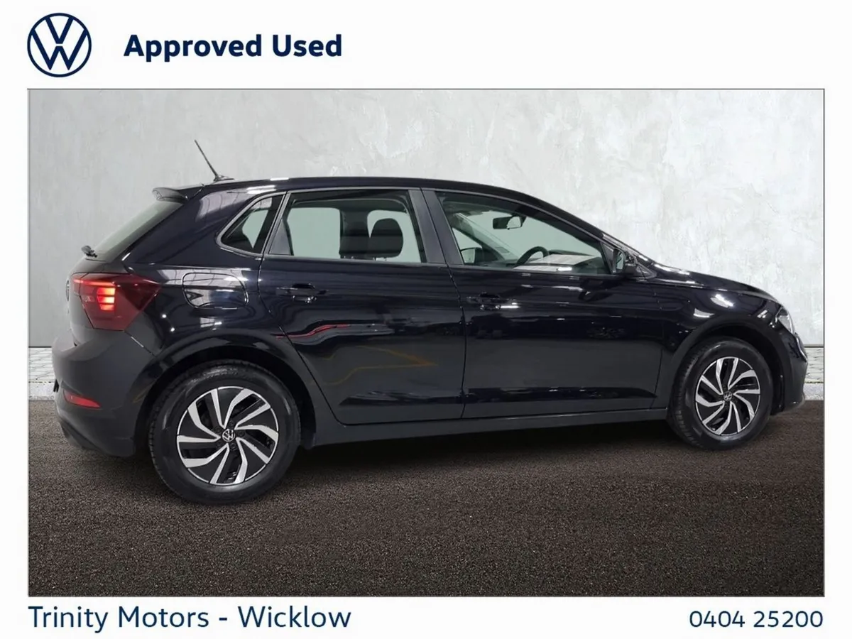 Volkswagen Polo  ** TREND ** 1.0 MPI ** 80BHP ** M - Image 3