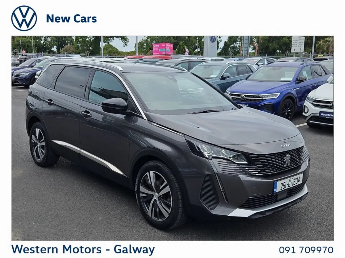 Peugeot 5008 1.5 ALLURE AUTO - 7 SEATS 1 OWNER - Image 1