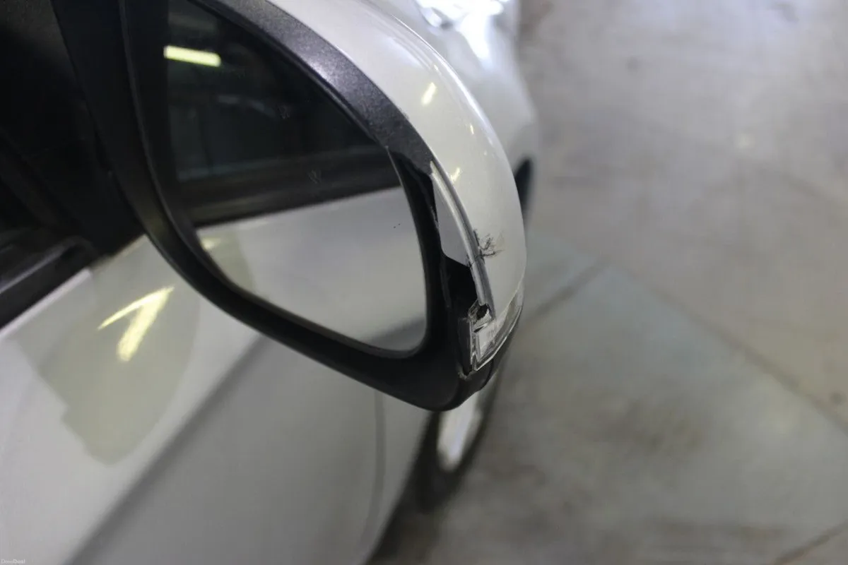 Hyundai i20 1.2 Premium - TENDER 27 - Image 4
