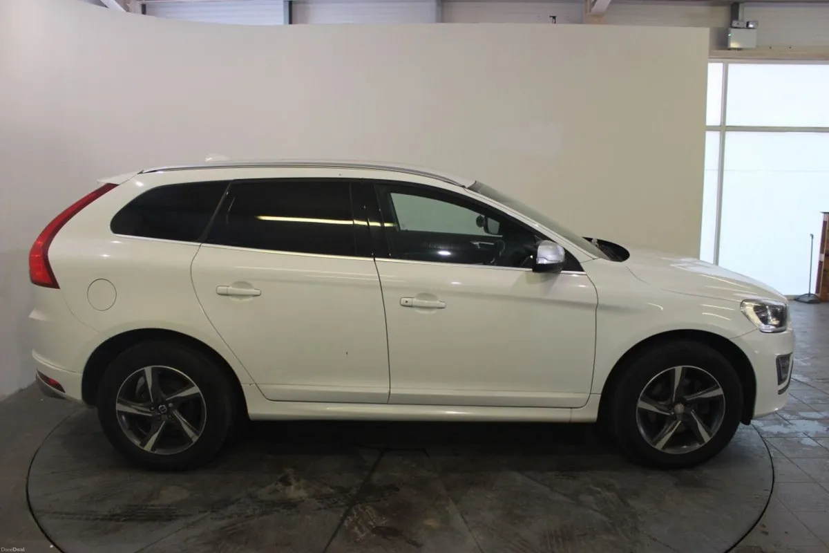 Volvo XC60 D4 (181hp) FWD R-Design - TENDER 25 - Image 3