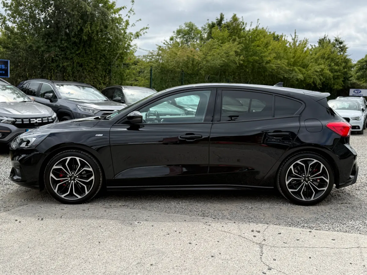 2019 Ford Focus 1.5 180HP ST LINE X - Image 6