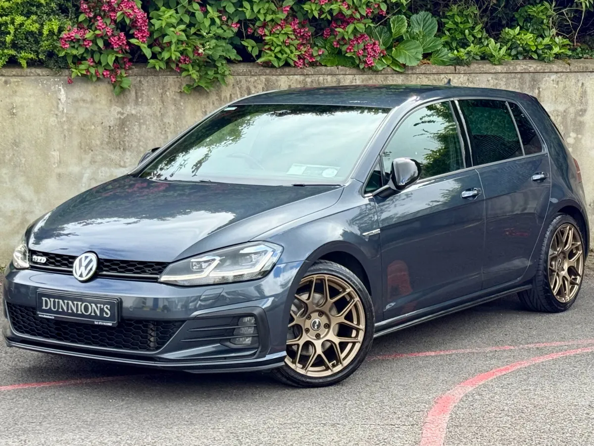 Volkswagen Golf 2019 2.0 TDI 184HP GTD DSG - Image 4