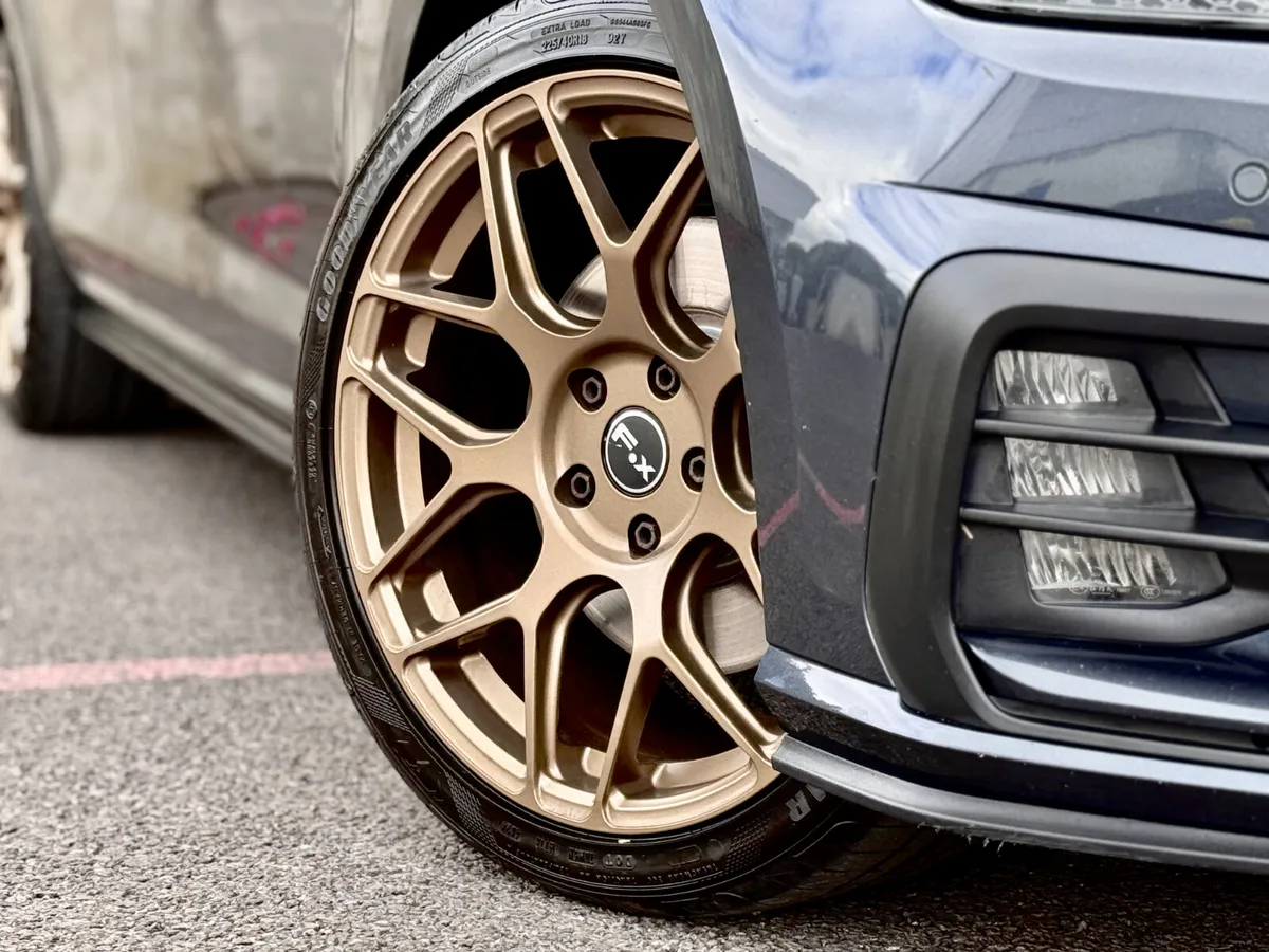 Volkswagen Golf 2019 2.0 TDI 184HP GTD DSG - Image 6