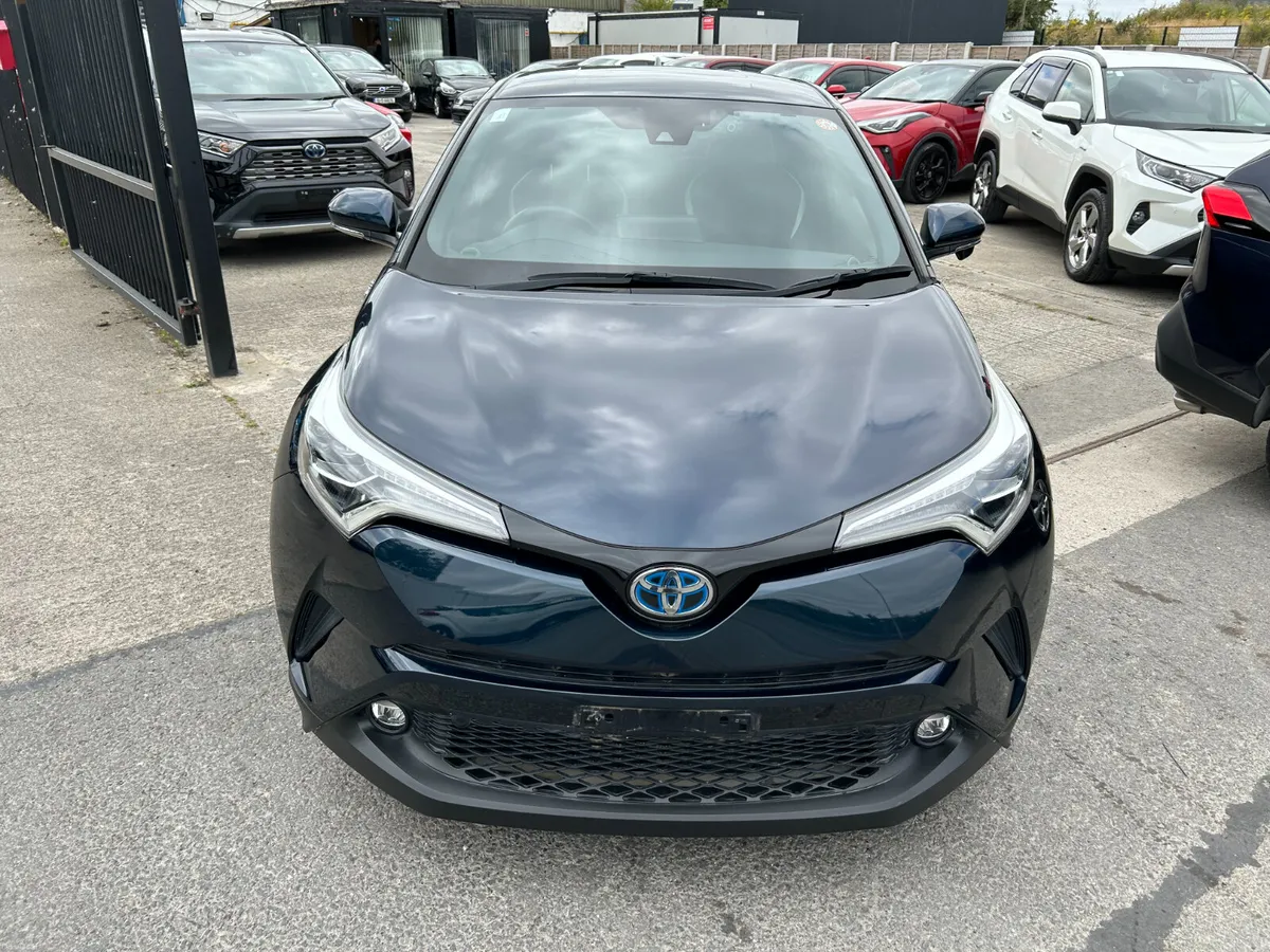 TOYOTA CHR 2019, 1.8 HYBRID AUTO LOW KMS - Image 2
