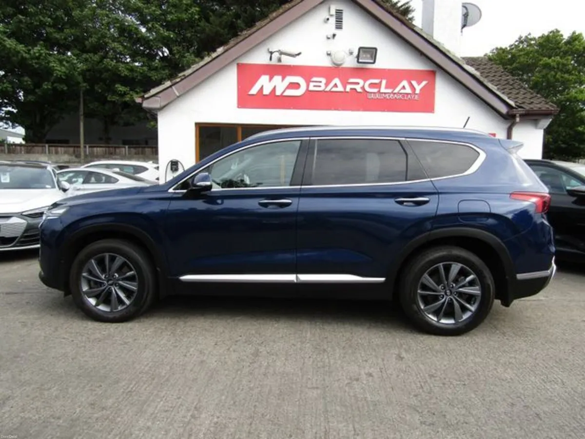 Hyundai Santa Fe 2WD Executive Plus 5DR - Image 5