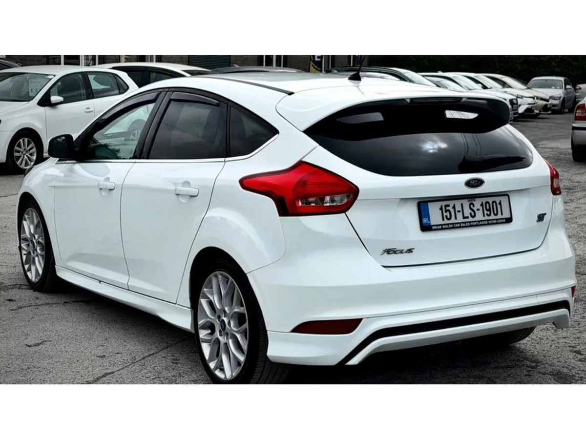 Ford Focus 1.5 TDCI ZETEC S 120PS 5 5DR - Image 4