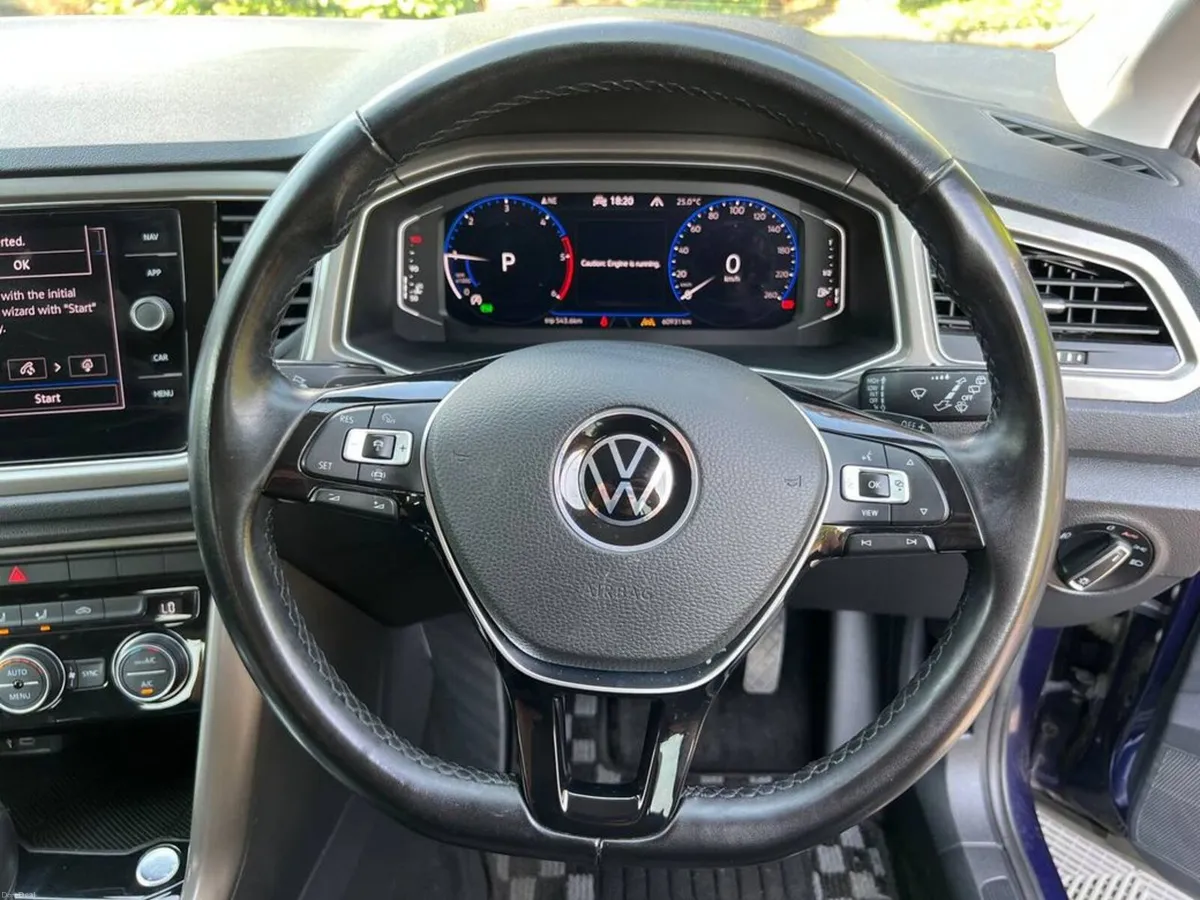 Volkswagen T-Roc DESIGN 2.0 TDI AUTO // DIAMOND CU - Image 4