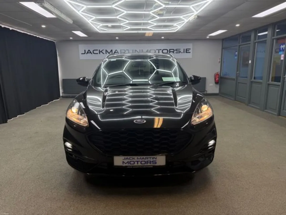 Ford Kuga St-line Hybrid - Image 2