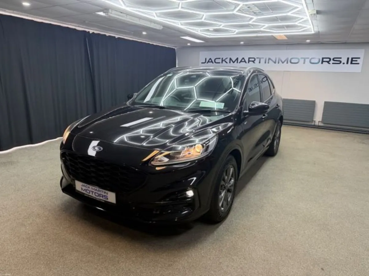 Ford Kuga St-line Hybrid - Image 3