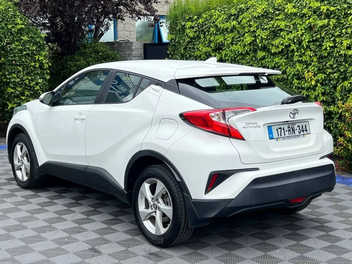 Toyota C-HR LUNA 1.2T // REVERSE CAMERA // ADAPTIV - Image 5
