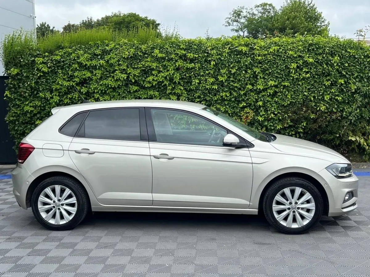 Volkswagen Polo COMFORTLINE 1.0 TSI AUTO // APPLE - Image 2