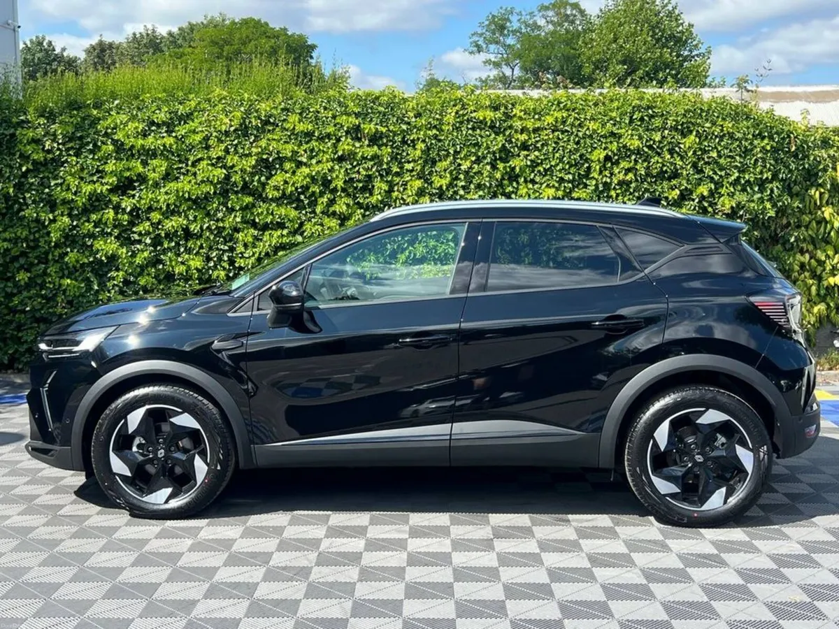 Renault Captur 1.3 TCE HYBRID AUTO ** DELIVERY MIL - Image 3