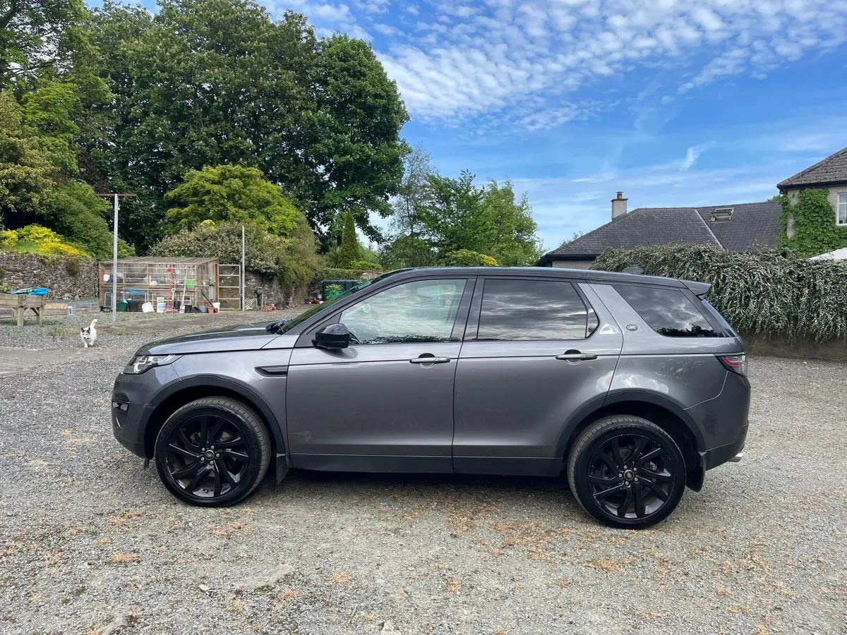 Land Rover Discovery Sport 2018 - Image 2