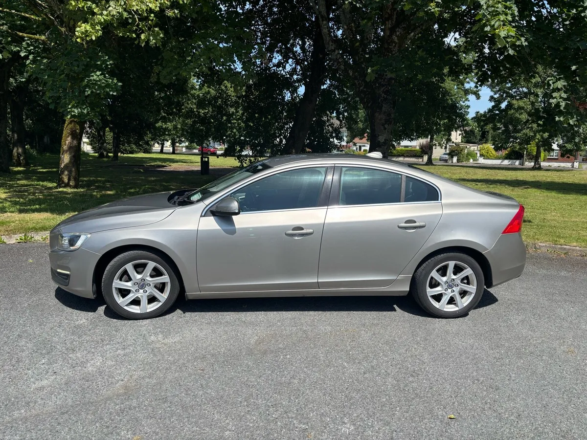 Volvo S60 D4 SE - Image 2