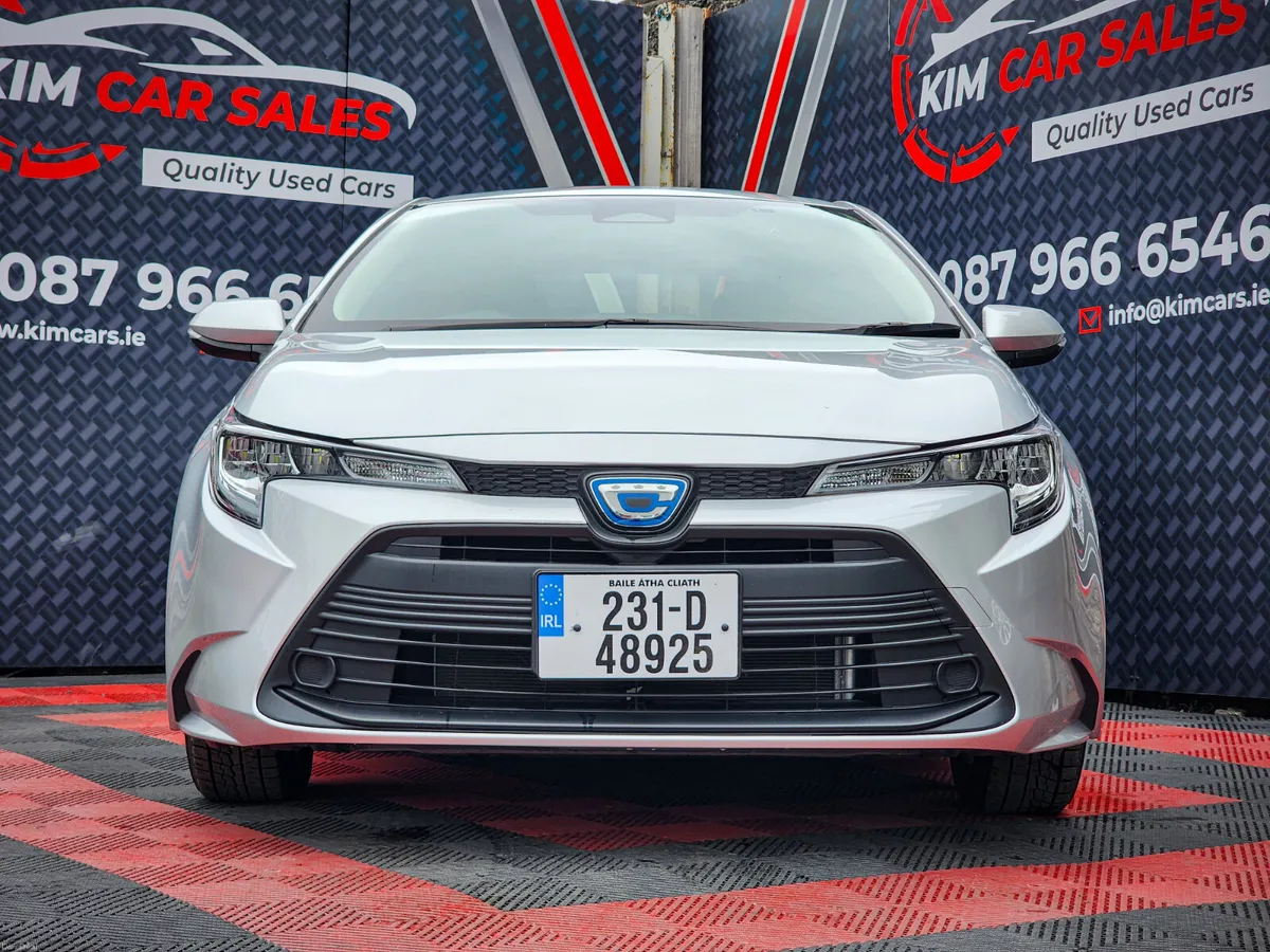 2023 Toyota Corolla - Image 5