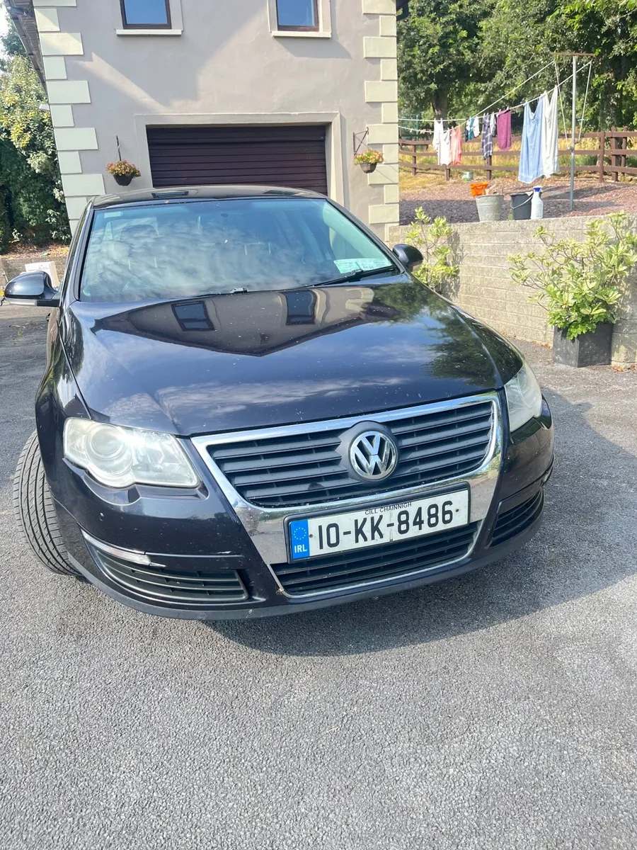 Volkswagen Passat 2010 - Image 1