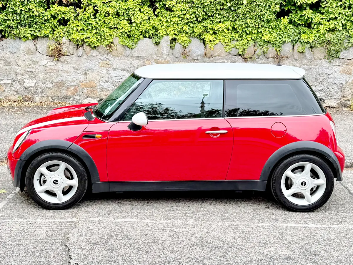 Mini Cooper 2004!! ONE OWNER!!ONLY 66K MILES !! - Image 4