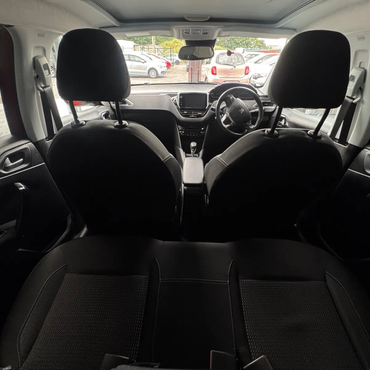 Peugeot 208 2017 - Image 6