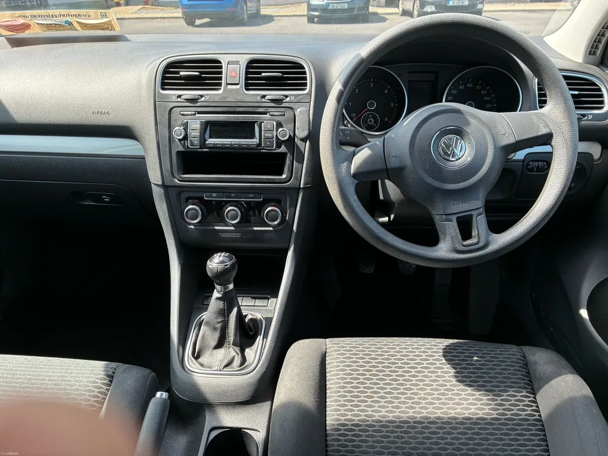 Volkswagen Golf - Image 6