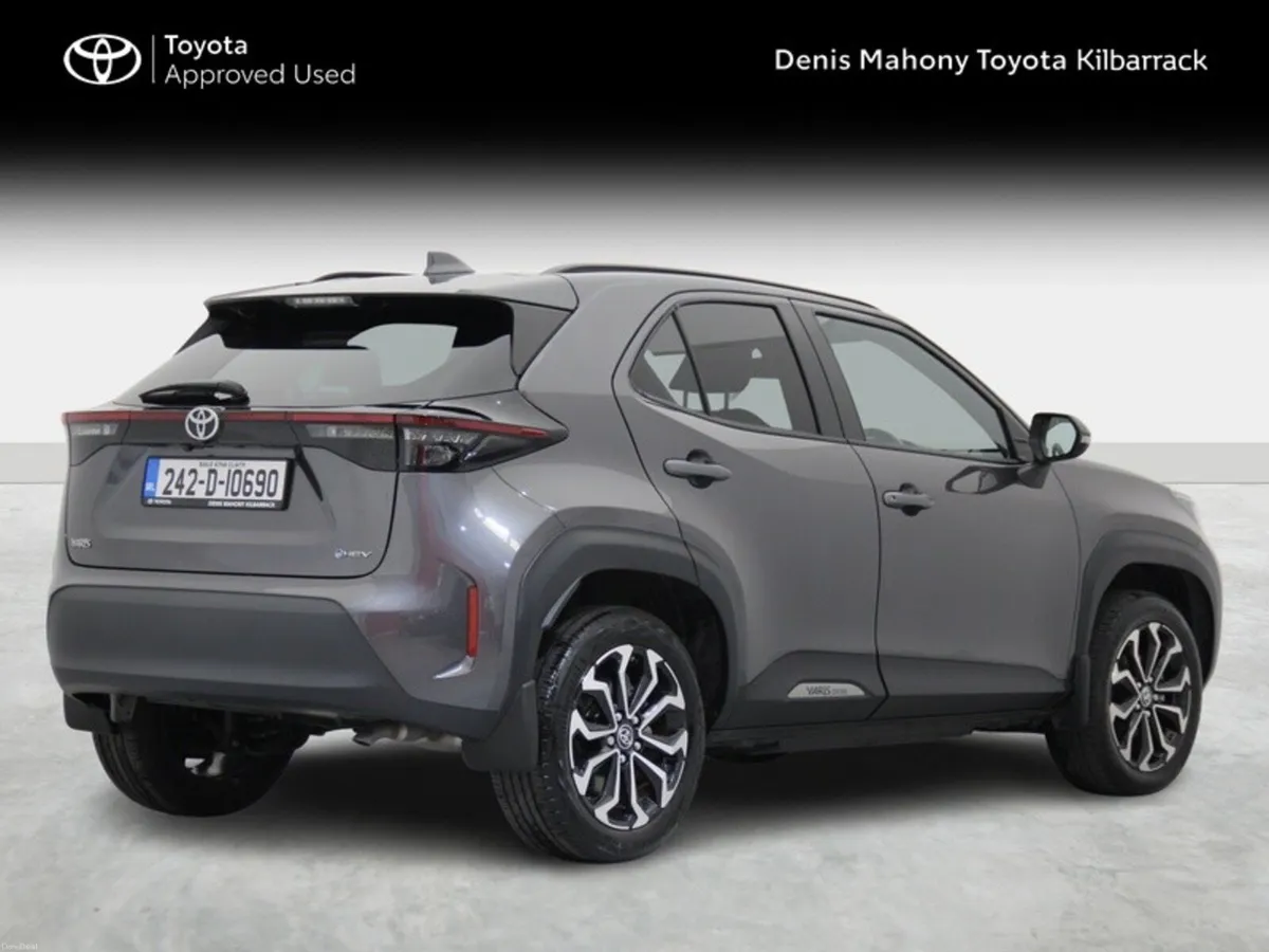 Toyota Yaris Cross L-SPORT - Image 2