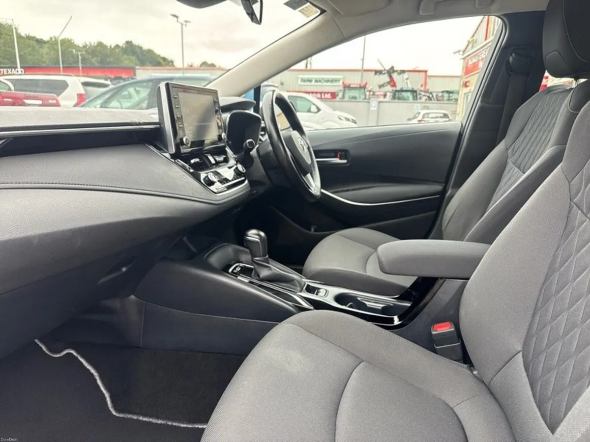 Toyota Corolla HYB LUNA SALOON 4DR AUTO - Image 6