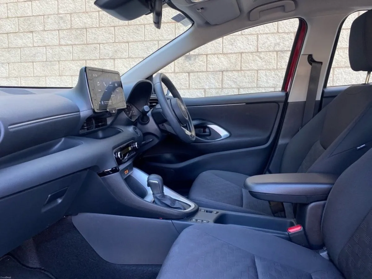 Toyota Yaris Yaris HEV Luna - Image 6