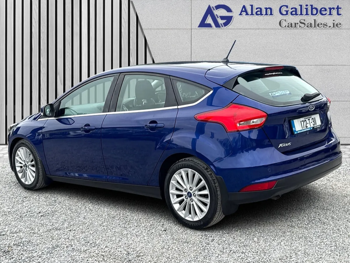 Ford Focus TITANIUM 1.5 TD - Image 2