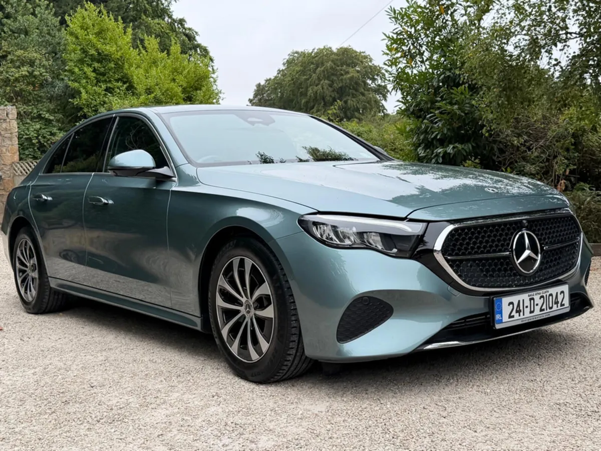 Mercedes-Benz E-Class 220 D AVANTGARDE PLUS - Image 1