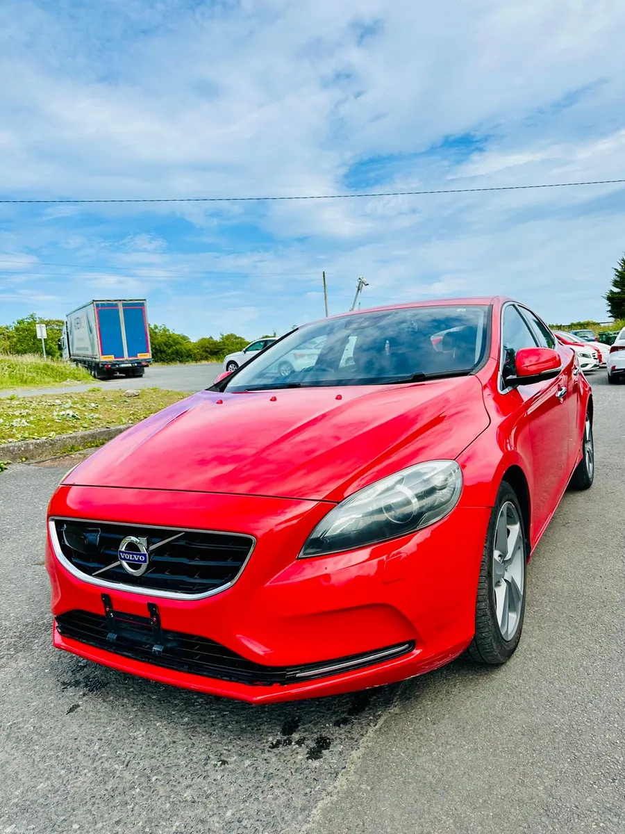 VOLO V40 T4 (2015) 1.6L PETROL AUTOMATIC VERY LOW - Image 2