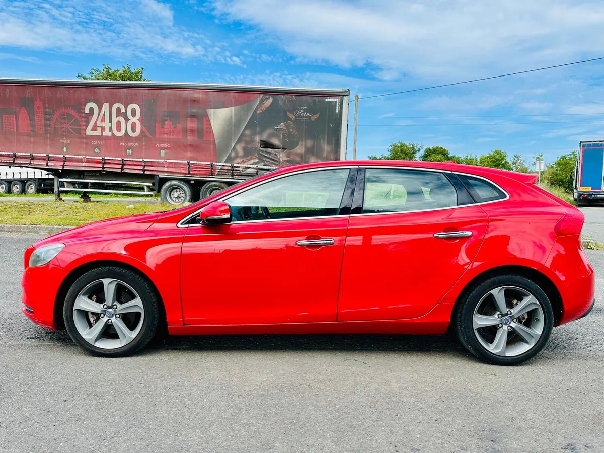 VOLO V40 T4 (2015) 1.6L PETROL AUTOMATIC VERY LOW - Image 3