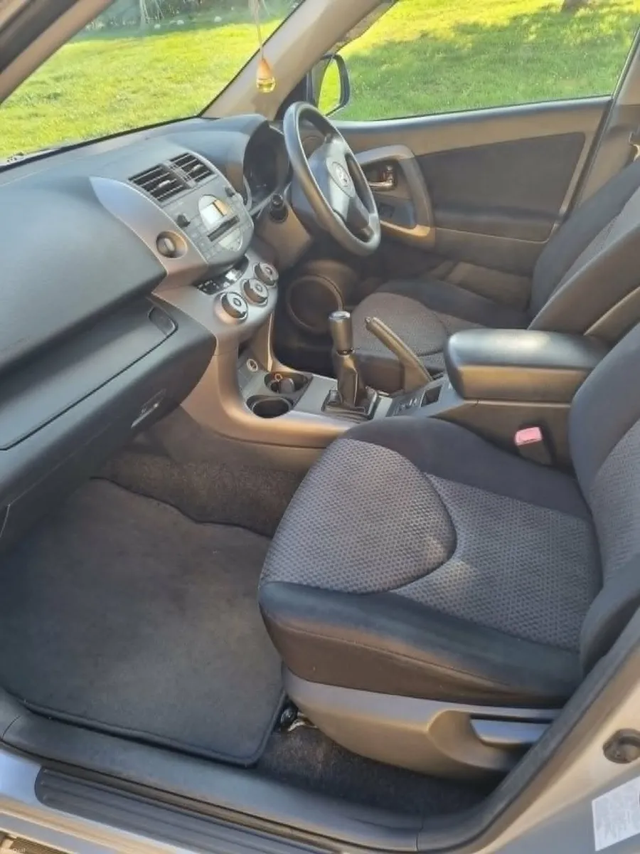 Toyota RAV4 2008 - Image 6