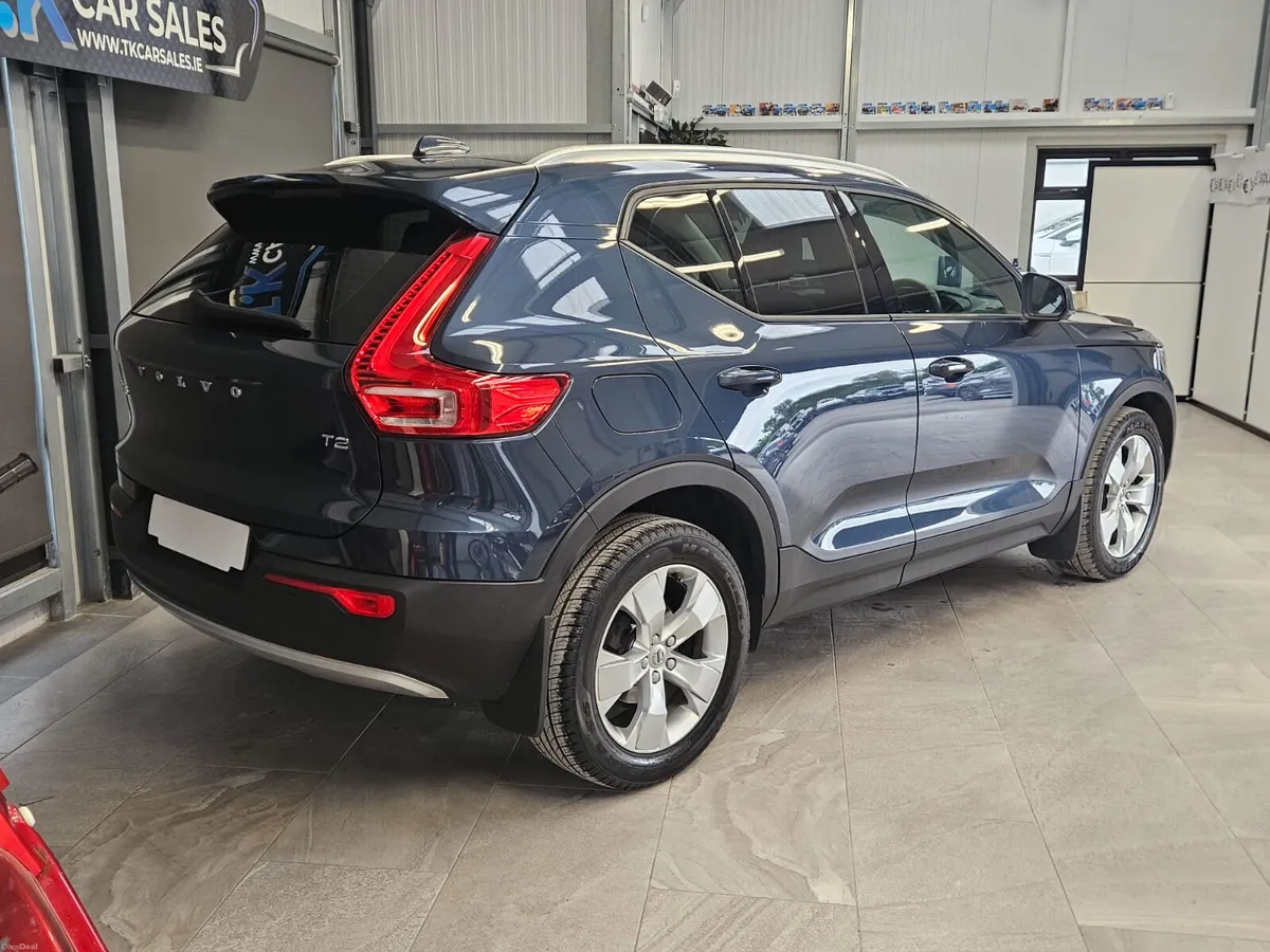212 VOLVO XC40 1.5 PETROL MANUAL - Image 3