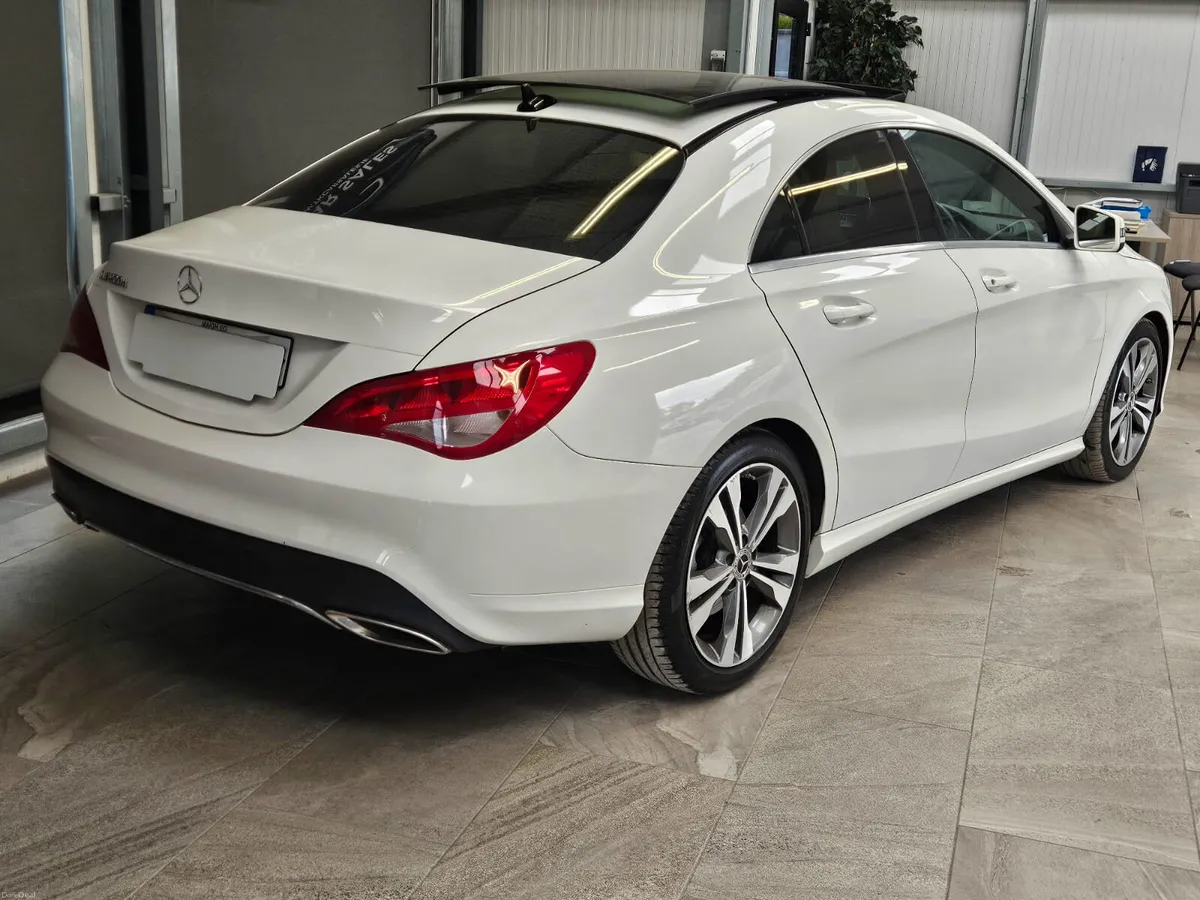 18 MERCEDES BENZ CLA 200 D URBAN - Image 4